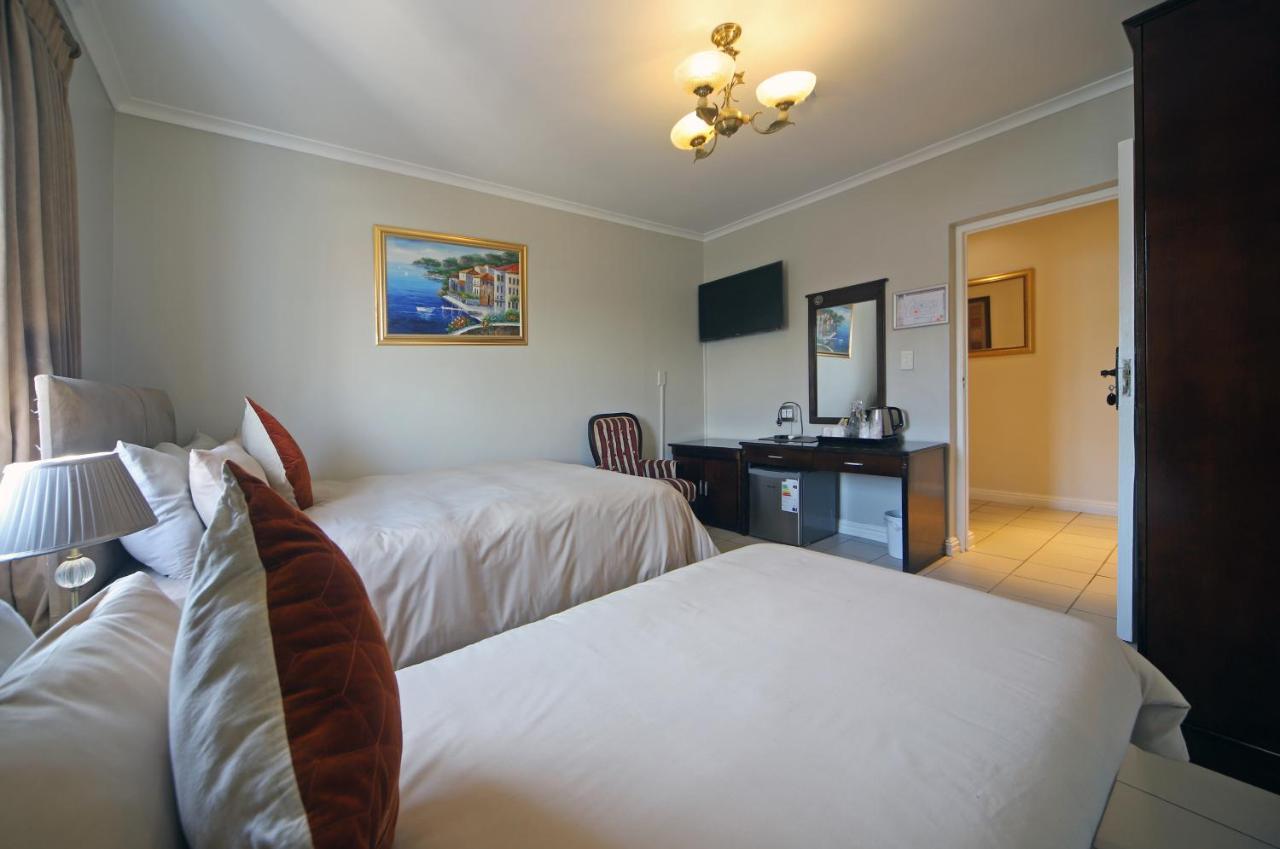 Savoy Lodge Kaapstad Buitenkant foto